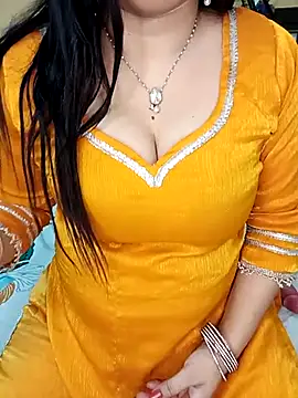 Snapshot of PRIYA_22 chatting on May 31, 2026, 10:43 am PRIYA 22 online show from May 31, 2026, 10:43 am