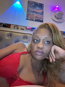 Snapshot of Angelbunnyy chatting on February 3, 2026, 1:05 pm Angelbunnyy online show from February 3, 2026, 1:05 pm