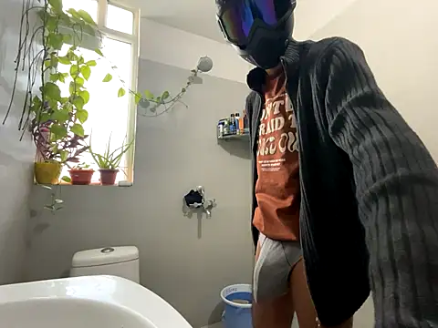 Snapshot of monster_fuck chatting on November 16, 2025, 1:54 am monster fuck online show from November 16, 2025, 1:54 am