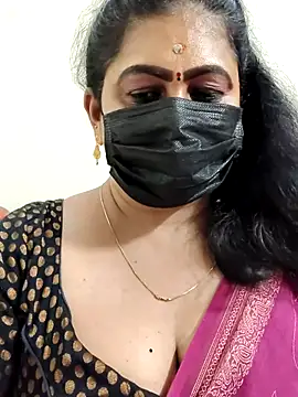 Snapshot of Sweetie_swetha37 chatting on March 4, 2026, 9:00 pm Sweetie swetha37 online show from March 4, 2026, 9:00 pm