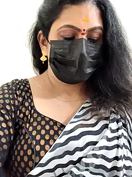 Snapshot of Sweetie_swetha37 chatting on December 13, 2025, 8:04 pm Sweetie swetha37 online show from December 13, 2025, 8:04 pm