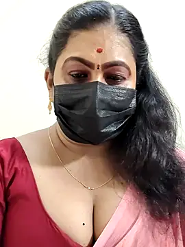 Snapshot of Sweetie_swetha37 chatting on March 12, 2026, 9:13 am Sweetie swetha37 online show from March 12, 2026, 9:13 am