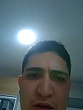 Snapshot of Picademel2525 chatting on September 17, 2025, 8:33 pm Picademel2525 online show from September 17, 2025, 8:33 pm