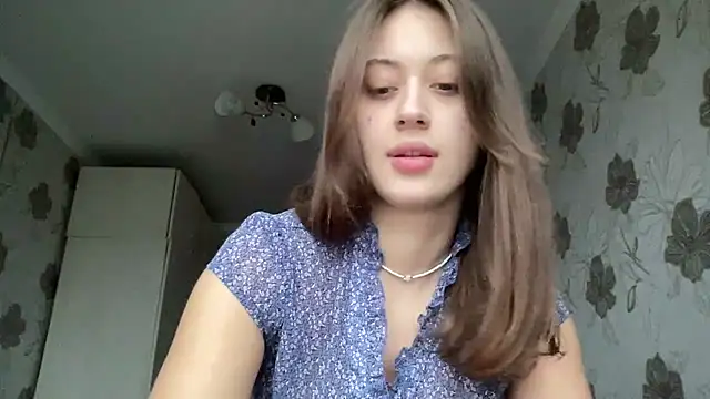 Snapshot of StellarAlice chatting on December 3, 2025, 11:09 am StellarAlice online show from December 3, 2025, 11:09 am