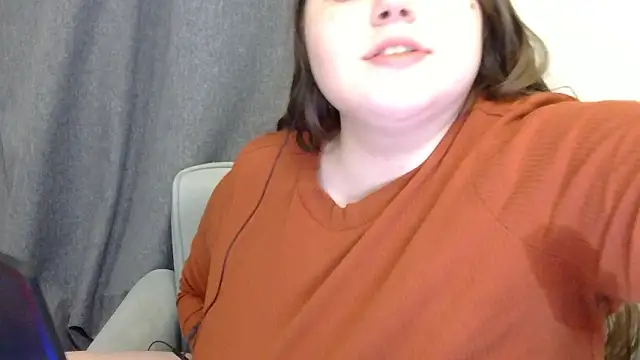 Snapshot of brattyprincessemma chatting on February 21, 2026, 5:15 pm brattyprincessemma online show from February 21, 2026, 5:15 pm