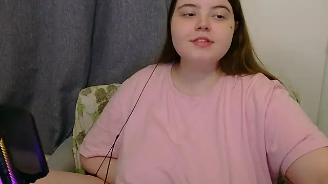 brattyprincessemma online show from October 31, 2025, 7:54 pm