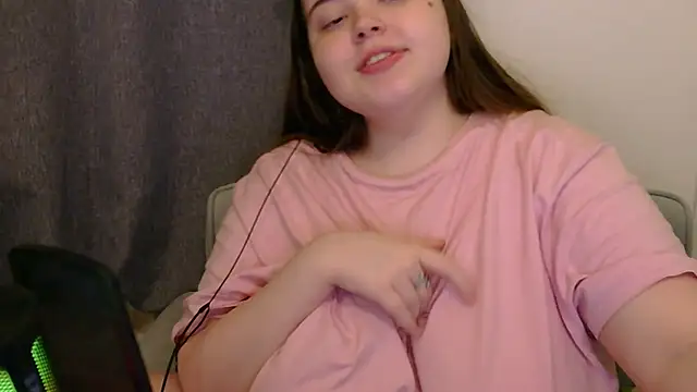 brattyprincessemma online show from December 3, 2025, 6:29 pm