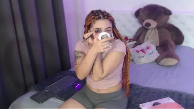 kylie444  online show from December 18, 2025, 12:31 pm