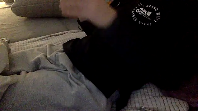 Breezydicksn online show from October 31, 2025, 5:53 pm