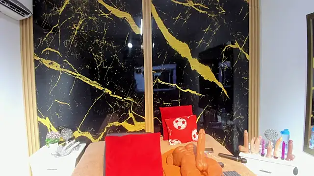 AdrianaVegga online show from November 27, 2025, 3:18 am