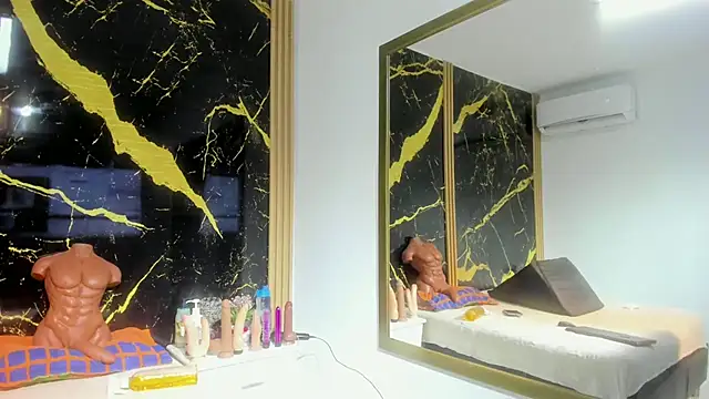 AdrianaVegga online show from February 20, 2026, 3:25 am