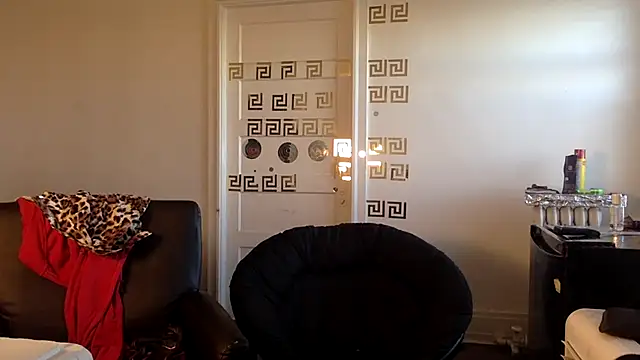 Snapshot of Diodre_Benyoon chatting on April 15, 2026, 1:33 am Diodre Benyoon online show from April 15, 2026, 1:33 am