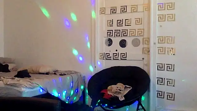 Snapshot of Diodre_Benyoon chatting on April 11, 2026, 1:02 am Diodre Benyoon online show from April 11, 2026, 1:02 am