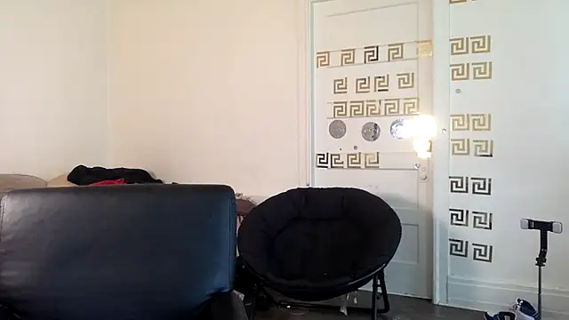 Snapshot of Diodre_Benyoon chatting on April 11, 2026, 7:28 pm Diodre Benyoon online show from April 11, 2026, 7:28 pm