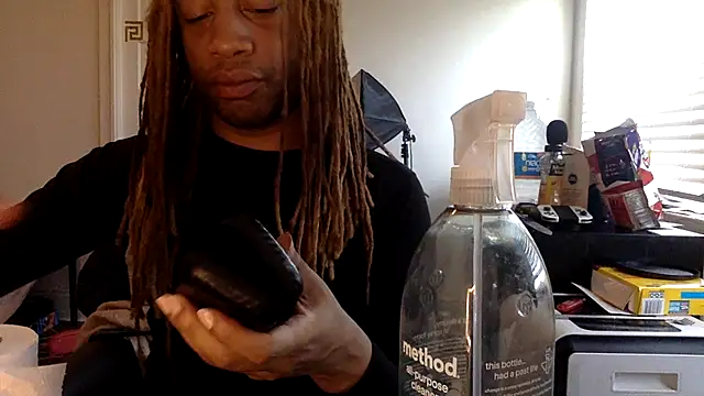 Snapshot of Diodre_Benyoon chatting on April 7, 2026, 10:33 pm Diodre Benyoon online show from April 7, 2026, 10:33 pm