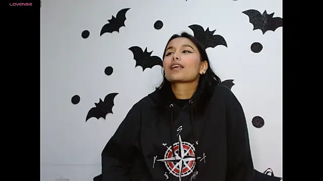 Snapshot of Gia_Lee chatting on October 25, 2025, 3:17 am Gia Lee online show from October 25, 2025, 3:17 am