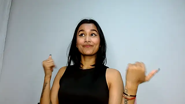 Snapshot of Gia_Lee chatting on October 13, 2025, 3:19 am Gia Lee online show from October 13, 2025, 3:19 am