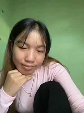 Snapshot of QueenLink chatting on October 2, 2025, 9:45 am QueenLink online show from October 2, 2025, 9:45 am