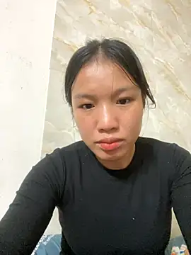 Snapshot of QueenLink chatting on October 1, 2025, 4:22 pm QueenLink online show from October 1, 2025, 4:22 pm