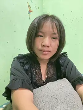 QueenLink online show from November 3, 2025, 4:07 am