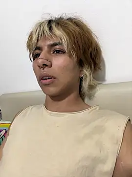 OliIverr22 online show from September 21, 2025, 4:06 am