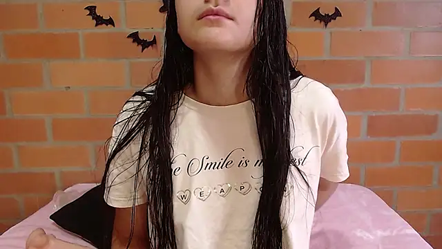 Montserrat Jay online show from October 29, 2025, 1:54 pm