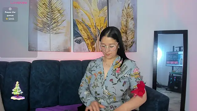 Snapshot of Alana_steel_1 chatting on December 3, 2025, 7:35 pm Alana steel 1 online show from December 3, 2025, 7:35 pm