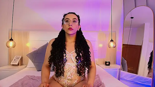 alehia cute online show from September 26, 2025, 11:11 pm