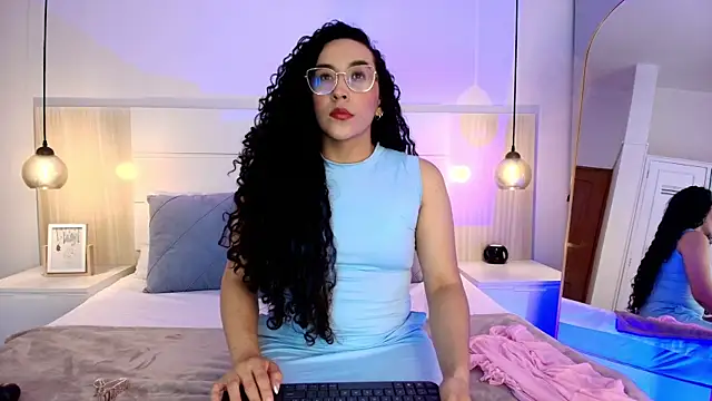 alehia cute online show from November 8, 2025, 1:53 am