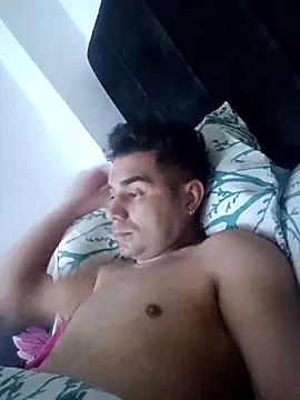 Ffeenniizz online show from March 31, 2026, 2:46 am