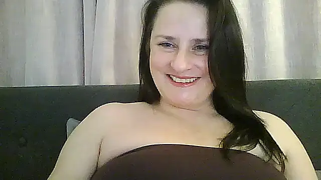 Snapshot of RachVanXX chatting on April 1, 2026, 10:16 am RachVanXX online show from April 1, 2026, 10:16 am