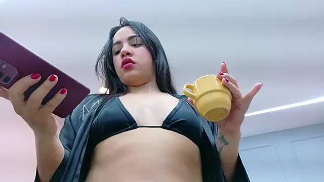 Snapshot of Camila_Hill_ chatting on January 14, 2026, 1:37 pm Camila Hill online show from January 14, 2026, 1:37 pm