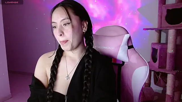 Snapshot of madissooon__ chatting on December 3, 2025, 4:57 am madissooon online show from December 3, 2025, 4:57 am