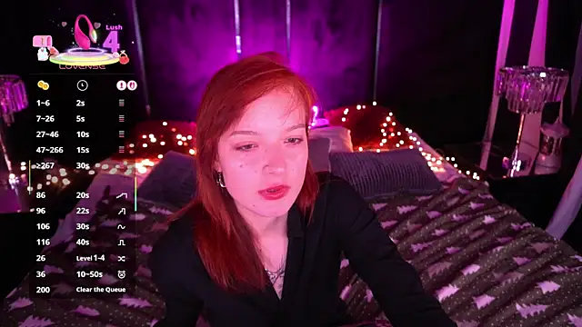 Snapshot of Pixie_Peachh chatting on February 20, 2026, 11:39 pm Pixie Peachh online show from February 20, 2026, 11:39 pm