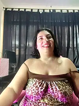 Snapshot of lina_maria99 chatting on October 15, 2025, 10:18 pm lina maria99 online show from October 15, 2025, 10:18 pm