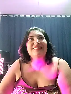 Snapshot of lina_maria99 chatting on October 15, 2025, 9:50 am lina maria99 online show from October 15, 2025, 9:50 am