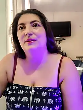 Snapshot of lina_maria99 chatting on September 10, 2025, 7:24 pm lina maria99 online show from September 10, 2025, 7:24 pm