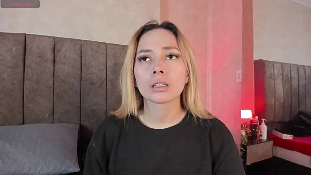 LanaMills  online show from January 16, 2026, 5:22 am