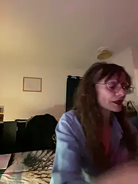 Snapshot of Chris06d22@xh chatting on May 21, 2026, 8:17 pm Chris06d22xh online show from May 21, 2026, 8:17 pm