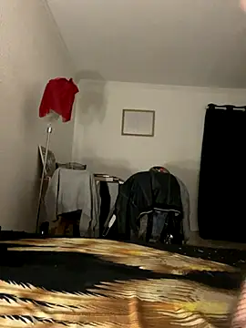 Snapshot of Chris06d22@xh chatting on December 15, 2025, 8:03 pm Chris06d22xh online show from December 15, 2025, 8:03 pm