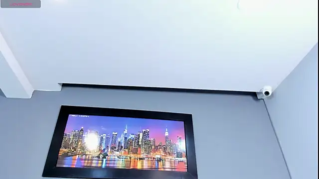 Snapshot of CharlotteCottin chatting on May 27, 2026, 2:46 pm CharlotteCottin online show from May 27, 2026, 2:46 pm