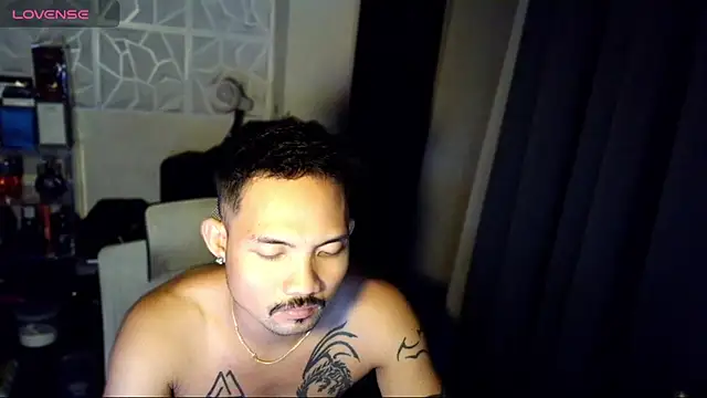 Snapshot of Thefriskyasian chatting on November 18, 2025, 5:49 pm Thefriskyasian online show from November 18, 2025, 5:49 pm