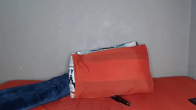 Snapshot of Lunalee chatting on March 3, 2026, 9:27 am Lunalee online show from March 3, 2026, 9:27 am