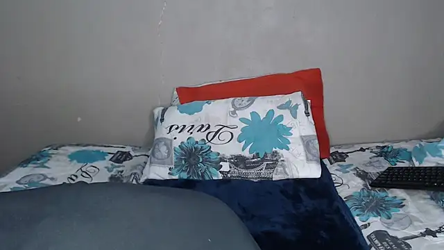 Snapshot of Lunalee chatting on March 11, 2026, 6:40 am Lunalee online show from March 11, 2026, 6:40 am