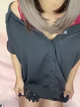 Snapshot of reina_00121 chatting on October 20, 2025, 12:24 am reina 00121 online show from October 20, 2025, 12:24 am