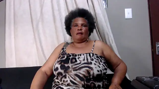 GrandBustyMelon online show from November 25, 2025, 9:04 pm