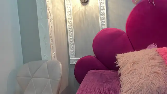 Snapshot of Saammy_17 chatting on November 15, 2025, 8:46 pm Saammy 17 online show from November 15, 2025, 8:46 pm