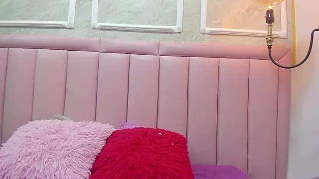 Snapshot of Saammy_17 chatting on October 31, 2025, 4:47 pm Saammy 17 online show from October 31, 2025, 4:47 pm