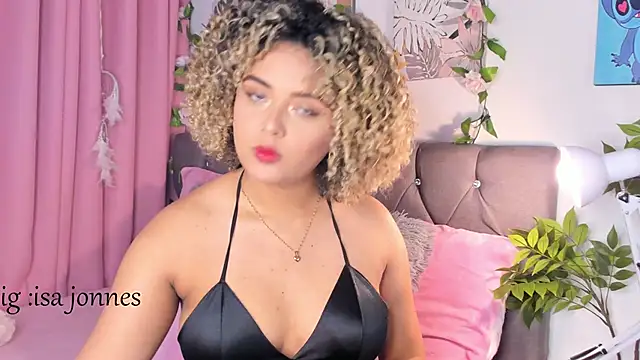 isajonnes18 online show from February 7, 2026, 10:29 pm