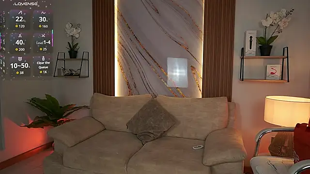 Snapshot of MilaCrave chatting on November 21, 2025, 11:42 am MilaCrave online show from November 21, 2025, 11:42 am